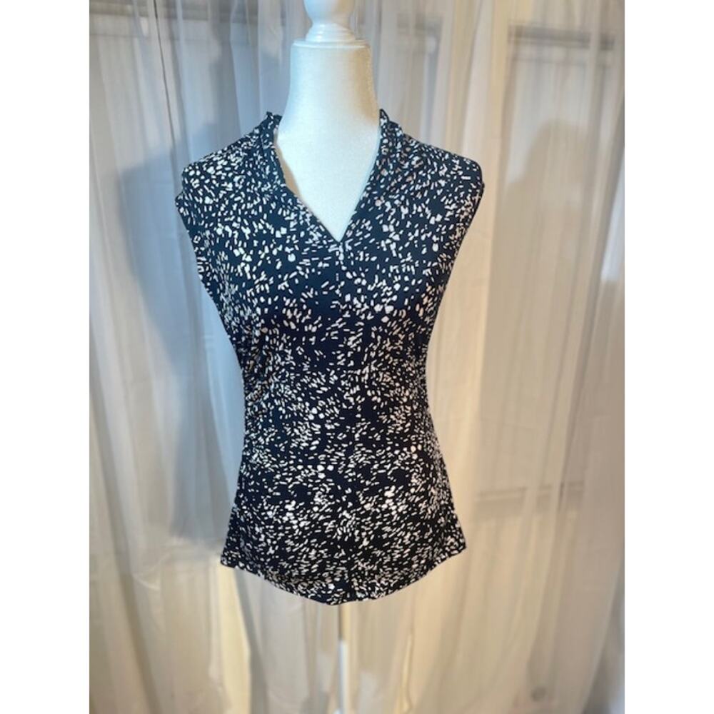 Vince Camuto Size Small Sleeveless Blouse Rouched Sides‎ Black w/ White